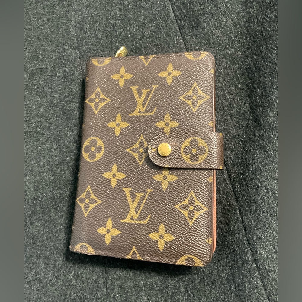 LOUIS VUITTON✅BUNDLE DEAL GM BAG+WALLET - Picture 10 of 15